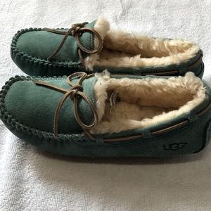 Ugg Dakota Wool-lined Suede Moccasin Shoes Slippers Size 8 Gently Used